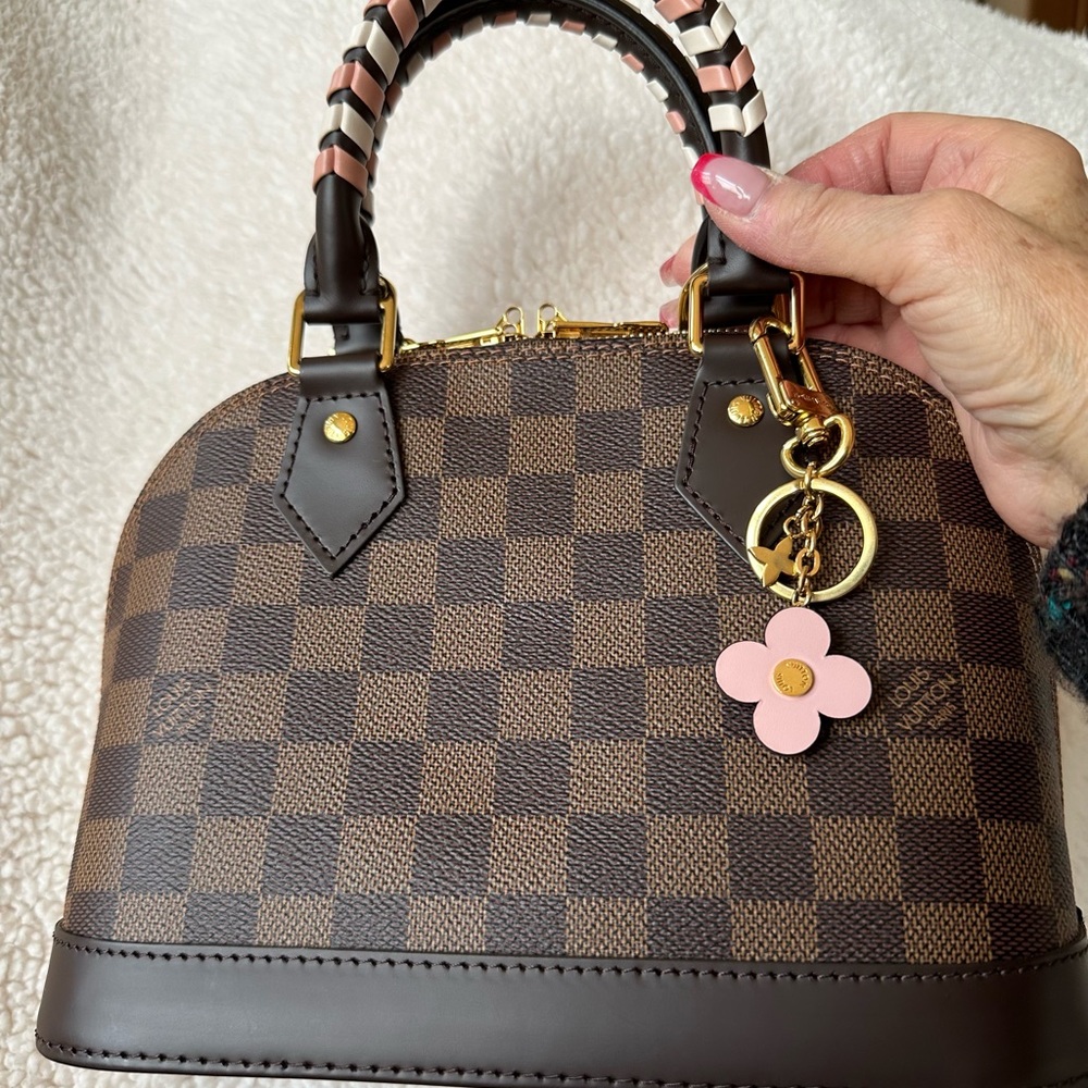 💖Gorgeous Authentic Louis Vuitton Alma BB!